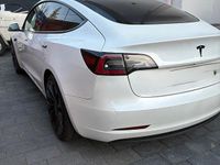 Gebraucht Tesla Model 3 Standard Range 239 kW (325 PS) 2021 Weiß Limousine