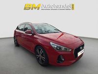 Gebraucht Hyundai i30 120 PS (88 kW) 2018 Rot Kombi