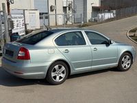 Gebraucht Skoda Octavia 140 PS (102 kW) 2010 Grün Limousine