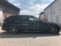 gebraucht BMW 330 d xDrive Touring MSport Blackline Head-Up AHK