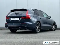 Gebraucht Volvo V60 Plus 398 PS (292 kW) 2025 Denim blue Kombi