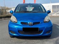Gebraucht Toyota Aygo 69 PS (50 kW) 2010 Blau Kleinwagen
