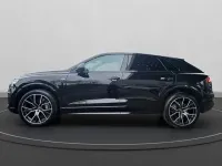 Gebraucht Audi Q8 Ambiente 286 PS (210 kW) 2023 Mythosschwarz metallic SUV