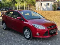 Gebraucht Ford Focus Titanium 101 PS (74 kW) 2012 Rot Limousine