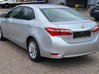 Gebraucht Toyota Corolla 132 PS (97 kW) 2015 Silber Limousine