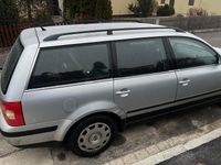 Gebraucht VW Passat 101 PS (74 kW) 2001 Silber Kombi
