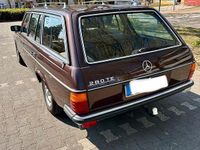 Brugt Mercedes E280 185 HK (136 kW) 1983 Brun Stationcar