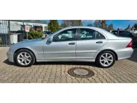 Gebraucht Mercedes 180 143 PS (105 kW) 2006 Iridiumsilber (metallic) Limousine