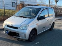 Gebraucht Daihatsu Cuore 58 PS (42 kW) 2004 Silber Kleinwagen