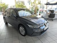 Gebraucht VW Golf VIII Life 131 PS (96 kW) 2023 Grau Kleinwagen