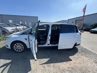 Używany Ford S-MAX Titanium 179 KM (131 kW) 2016 Biały Minivan