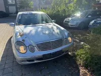 Gebraucht Mercedes E220 Elegance 150 PS (110 kW) 2003 Silber Limousine