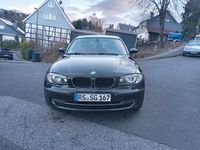 Gebraucht BMW 116 122 PS (89 kW) 2008 Schwarz Kleinwagen