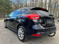 Second-hand Ford Focus 125 CP (91 kW) 2016 Negru Hatchback