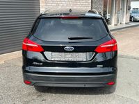 Second-hand Ford Focus 125 CP (91 kW) 2015 Negru Break