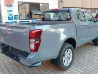 Neu Isuzu D-Max 163 PS (119 kW) 2026 Grau Pickup