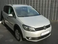 Gebraucht VW Touran Cross 105 PS (77 kW) 2010 Gold Van / Kleinbus