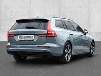 Gebraucht Volvo V60 Core 163 PS (119 kW) 2024 Grau Kombi