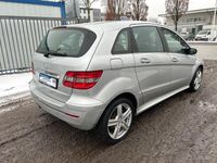 Gebraucht Mercedes B150 Elegance 95 PS (69 kW) 2007 Silber Van / Kleinbus