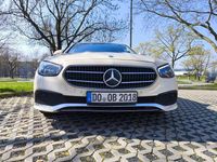 Gebraucht Mercedes E220 194 PS (142 kW) 2021 Hellelfenbein  unilack Limousine