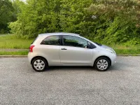 Gebraucht Toyota Yaris 68 PS (50 kW) 2008 Silber Kleinwagen