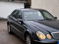 Gebraucht Mercedes E200 122 PS (89 kW) 2005 Schwarz Limousine