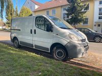 Second-hand Opel Vivaro 101 CP (74 kW) 2006 Alb Monovolum