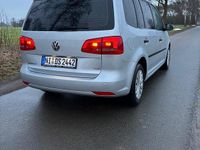 Gebraucht VW Touran 105 PS (77 kW) 2014 Silber Van / Kleinbus