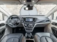 Gebraucht Chrysler Pacifica Touring 264 PS (194 kW) 2022 Grau Van