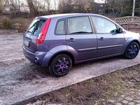 Gebraucht Ford Fiesta 80 PS (58 kW) 2008 Violet Kleinwagen