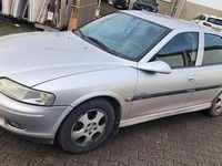 Gebraucht Opel Vectra Edition 101 PS (74 kW) 1999 Silber Limousine