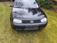 Gebraucht VW Golf IV 75 PS (55 kW) 2001 Schwarz Kleinwagen
