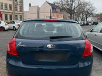 Usado Kia Ceed 90 HP (66 kW) 2010 Azul Citadino
