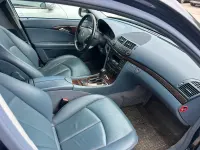 Gebraucht Mercedes E220 150 PS (110 kW) 2004 Blau Kombi