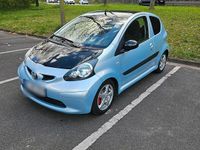 Gebraucht Toyota Aygo 68 PS (50 kW) 2006 Blau Kleinwagen