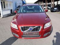 Gebraucht Volvo V70 Pro 215 PS (158 kW) 2012 Flamenco red Kombi