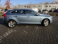 gebraucht Volvo V40 D4 Momentum AHK Navi digitales Cockpit Dyn. Kurvenlicht Mehrzonenklima