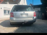 Second-hand VW Passat 170 CP (125 kW) 2004 Argintiu Break