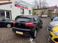 Gebraucht Kia Rio Edition 7 86 PS (63 kW) 2012 Schwarz Limousine