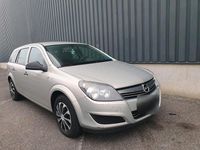 Gebraucht Opel Astra 90 PS (66 kW) 2009 Gold Kombi