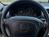 Gebraucht Opel Corsa 90 PS (66 kW) 1997 Silber Kleinwagen