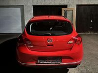 Gebraucht Opel Astra Selection 140 PS (102 kW) 2015 Rot Kombi