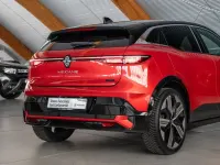 Gebraucht Renault Megane E-Tech Iconic 160 kW (218 PS) 2023 Rot Limousine
