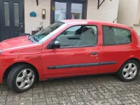 Gebraucht Renault Clio II 75 PS (55 kW) 2002 Rot Kleinwagen