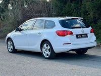 Gebraucht Opel Astra Selection 116 PS (85 kW) 2015 Weiß Kombi