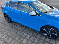 Gebraucht Volvo V40 R-Design 190 PS (139 kW) 2015 Blau Limousine