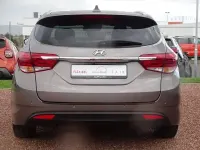 Gebraucht Hyundai i40 Trend 135 PS (99 kW) 2017 Schwarz Kombi