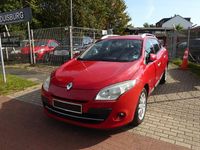 Gebraucht Renault Mégane III Luxe 131 PS (96 kW) 2010 Rot Limousine