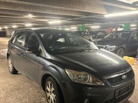 Gebraucht Ford Focus 140 PS (102 kW) 2009 Blau Kleinwagen