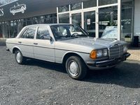 Gebraucht Mercedes 200 109 PS (80 kW) 1984 Silber Limousine